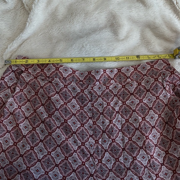 BCBGMAXAZRIA Patterned Shorts - Picture 4 of 5